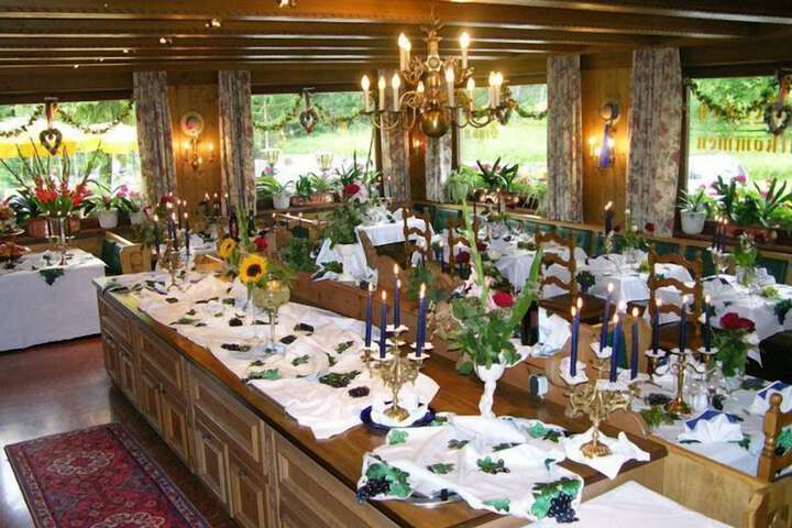 Dining 23 of 55