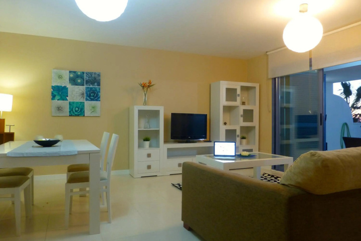 Room 4 of 15