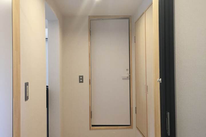 Room 25 of 86