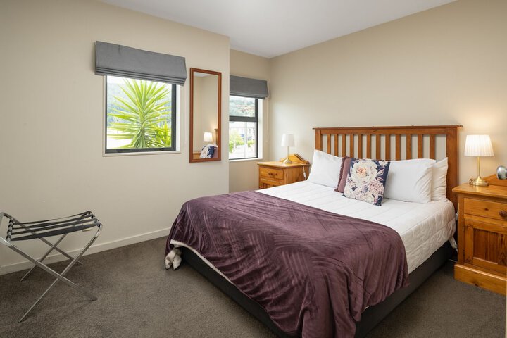 Room 4 of 49