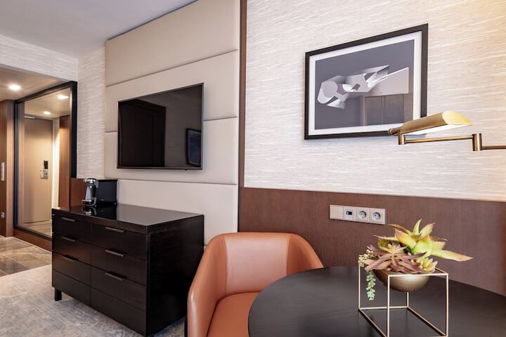 Room 89 of 457