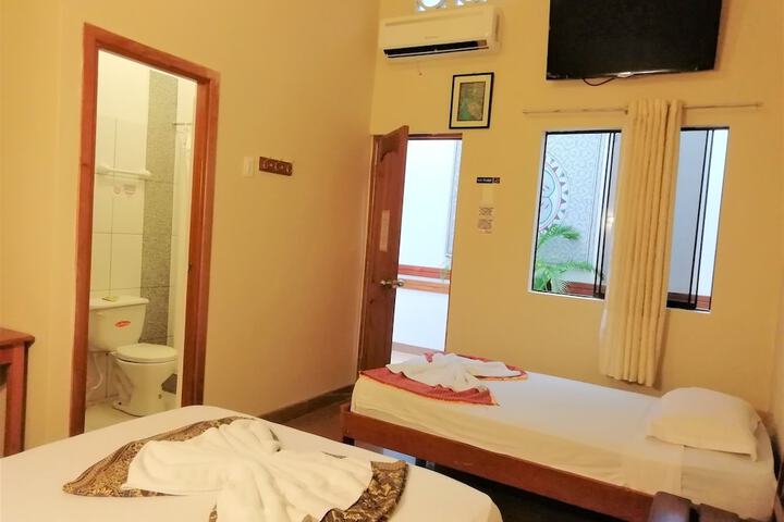 Room 9 of 36