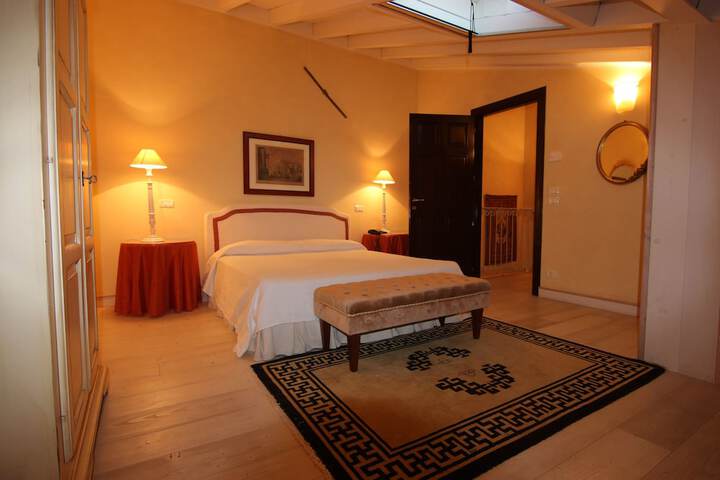 Room 17 of 175
