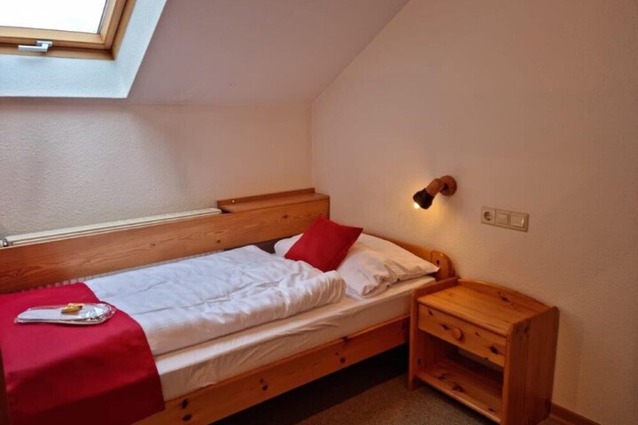 Room 13 of 50