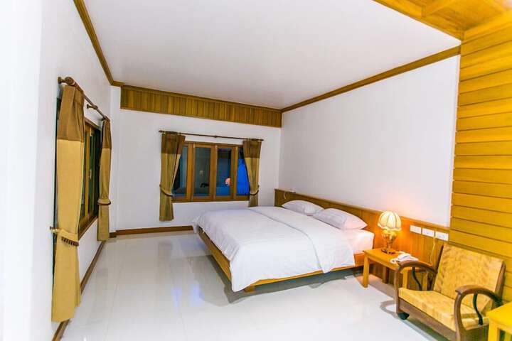 Room 27 of 88