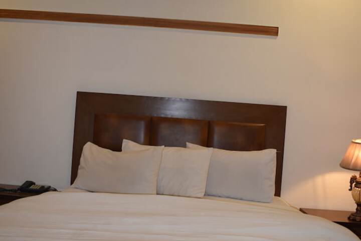 Room 2 of 7