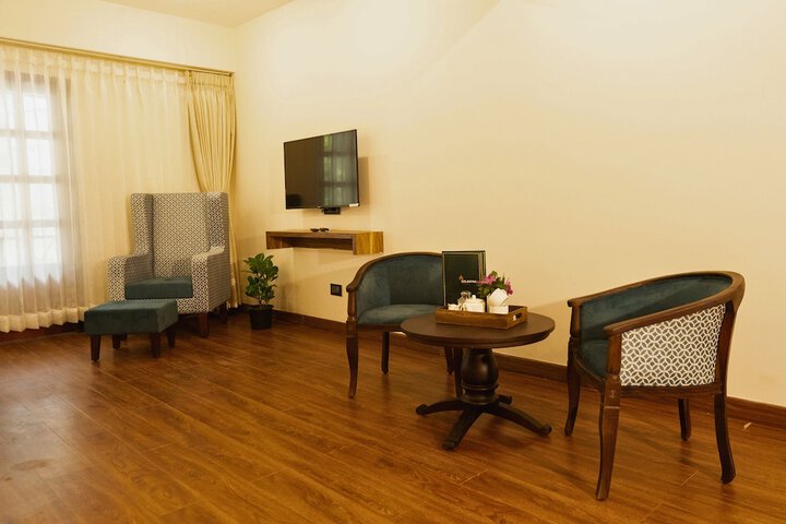 Room 11 of 23