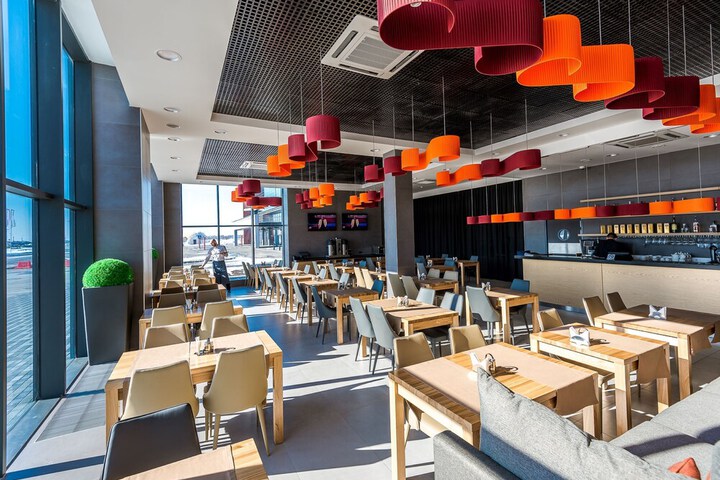 Dining Photos