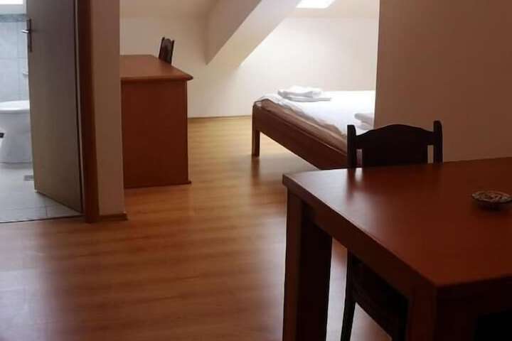 Room 49 of 60