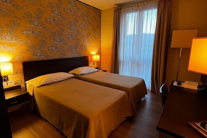 Room 18 of 47