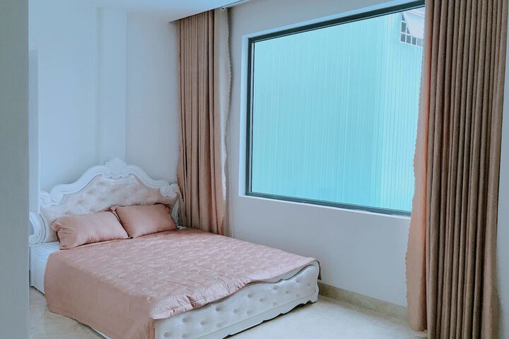Room 7 of 20