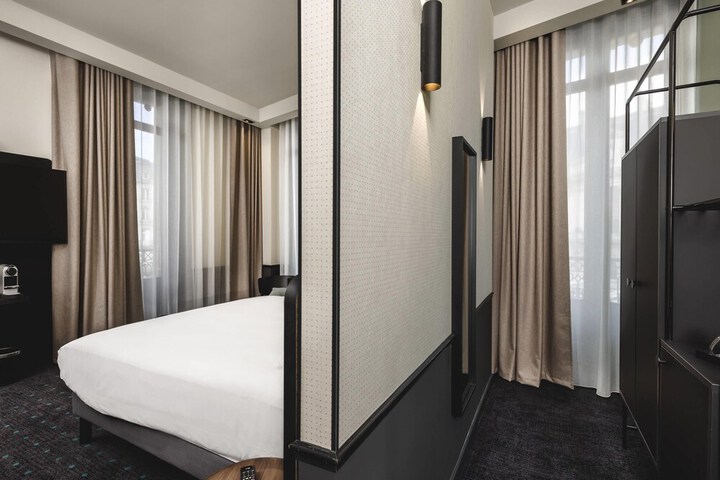 Room 17 of 129