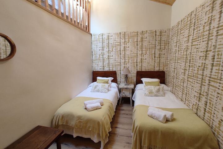 Room 3 of 12