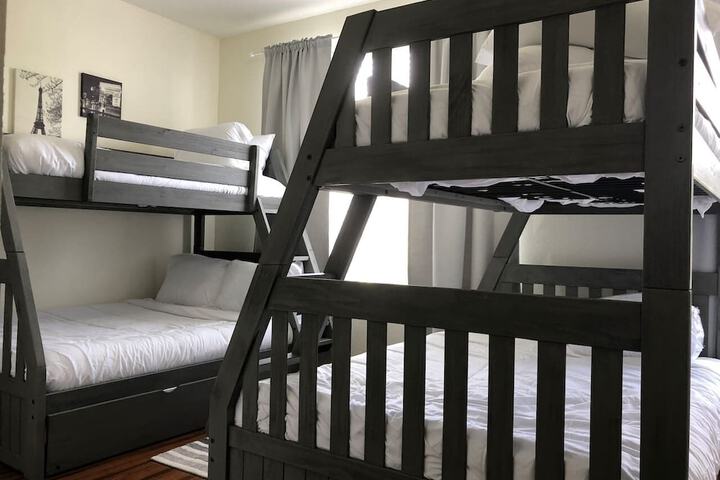 Room 4 of 26