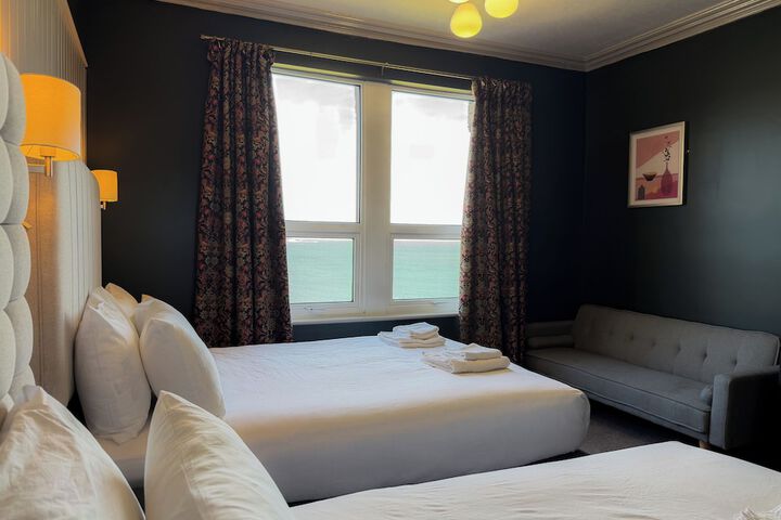 Room 8 of 94