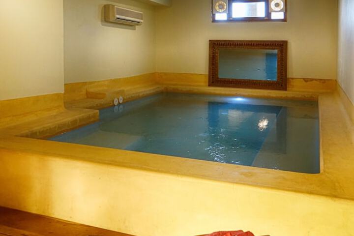 Pool 39 of 74