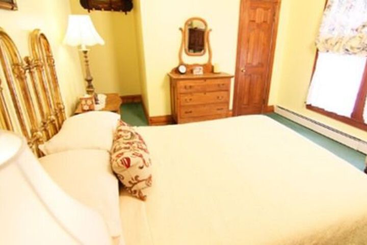 Room 40 of 99