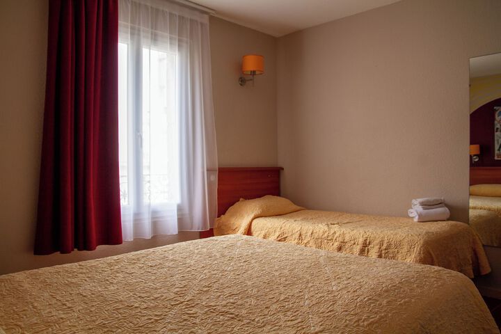 Room 13 of 29