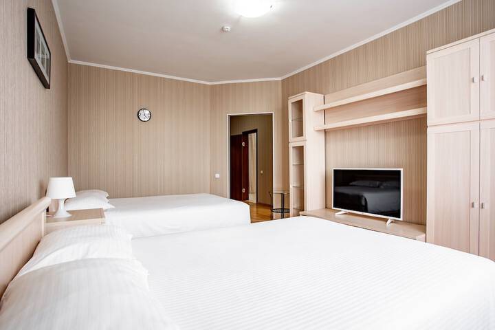 Room 8 of 50