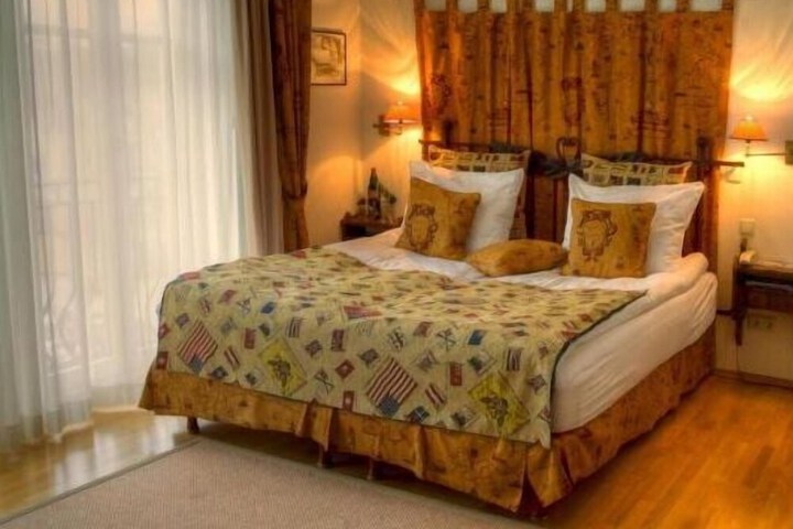 Room 14 of 40