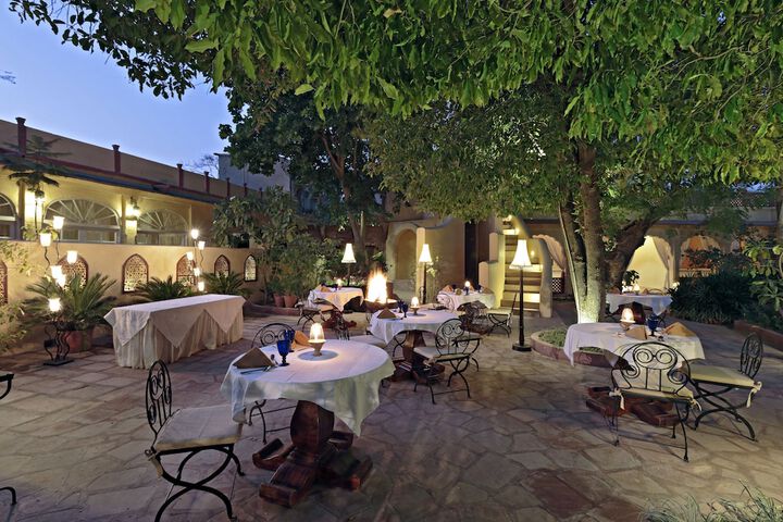 Dining 42 of 60