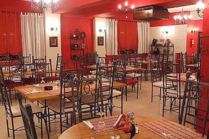 Dining 57 of 65