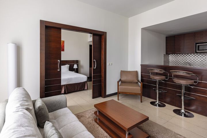 Room 21 of 53