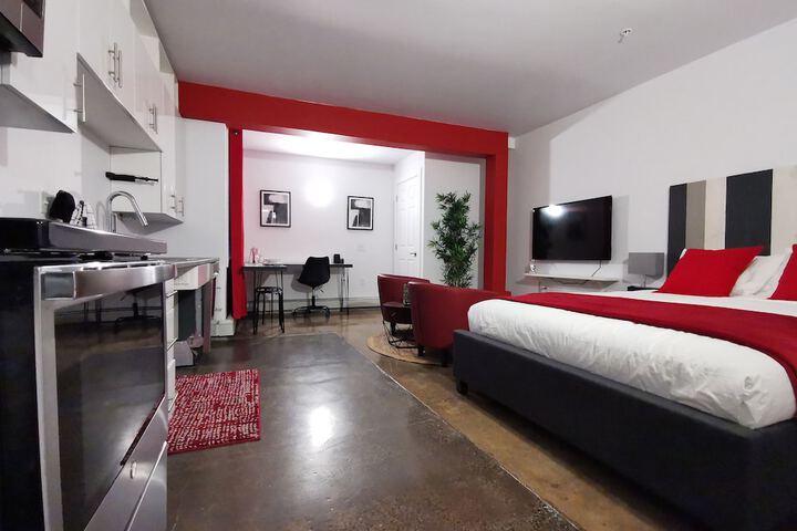 Room 3 of 51