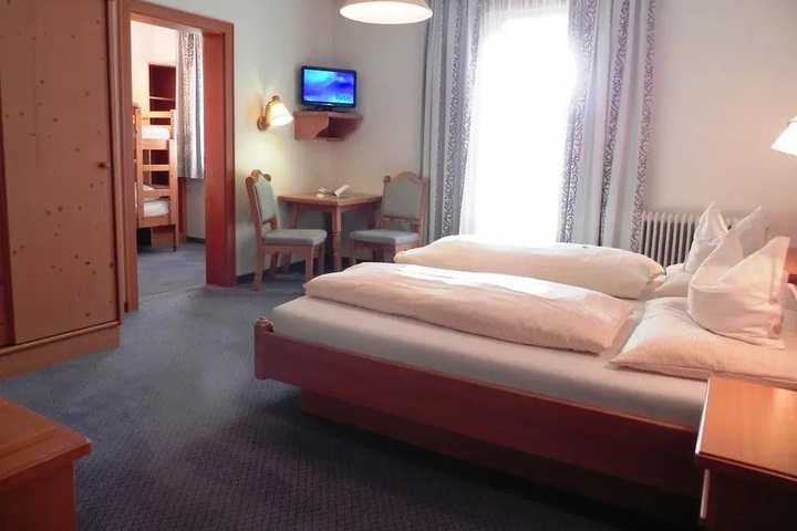 Room 3 of 16