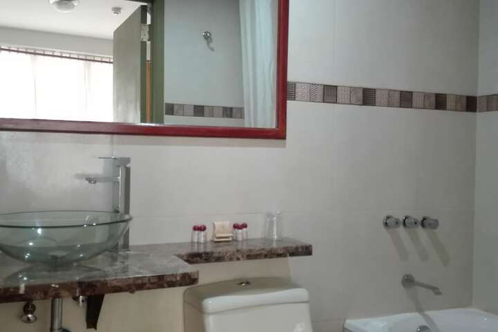 Room 13 of 19