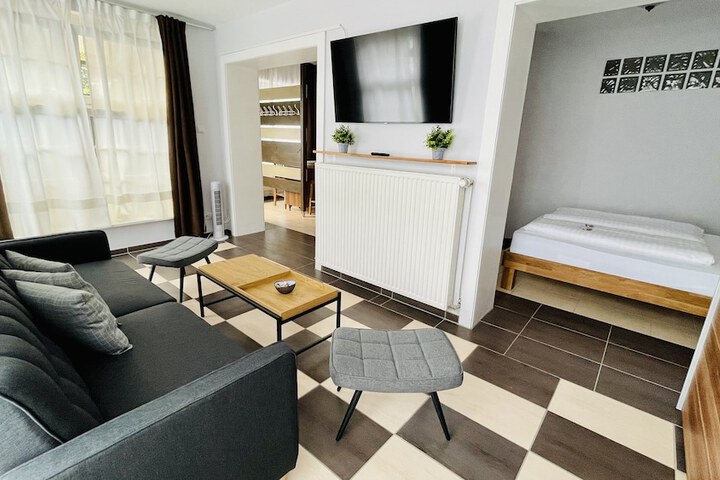 Room 10 of 52