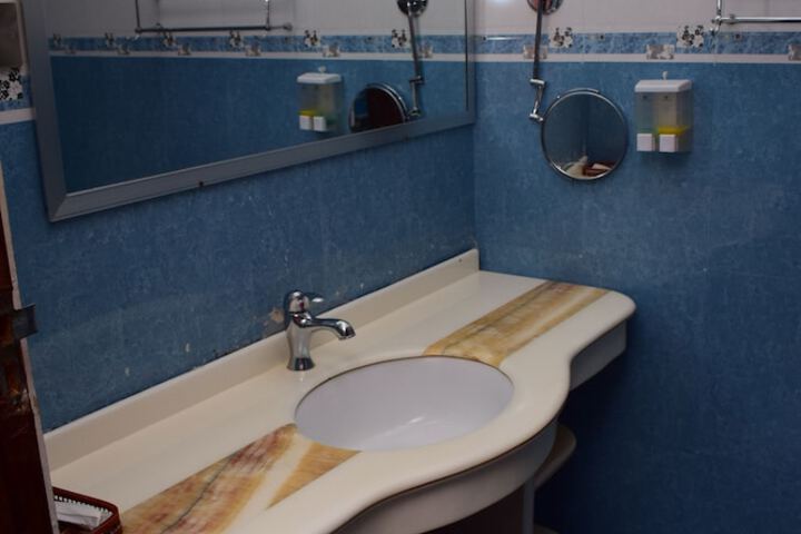 Room 12 of 13