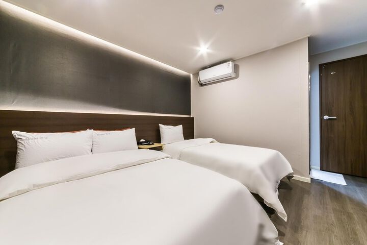 Room 65 of 155