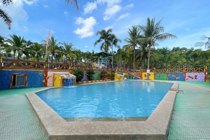 Pool 144 of 200