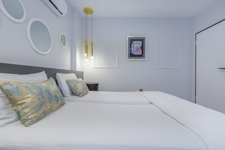 Room 21 of 53
