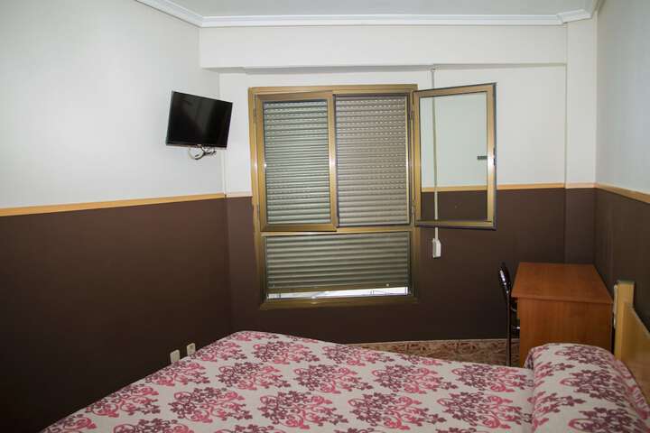 Room 5 of 23
