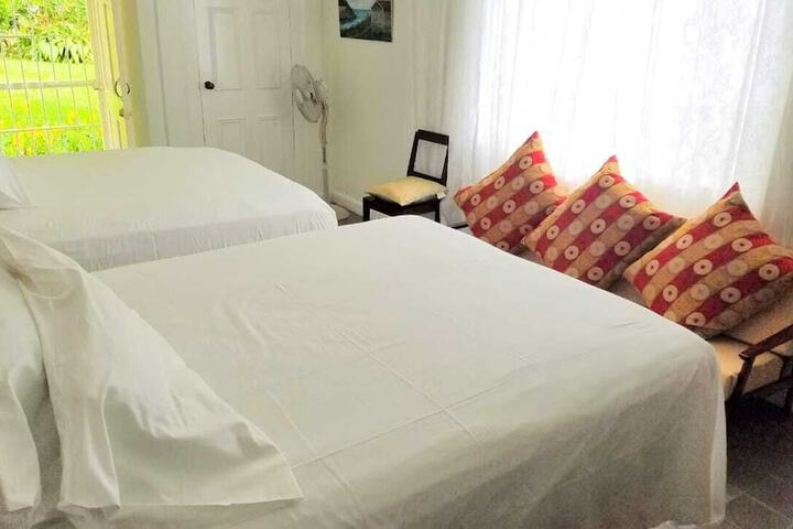 Room 3 of 41