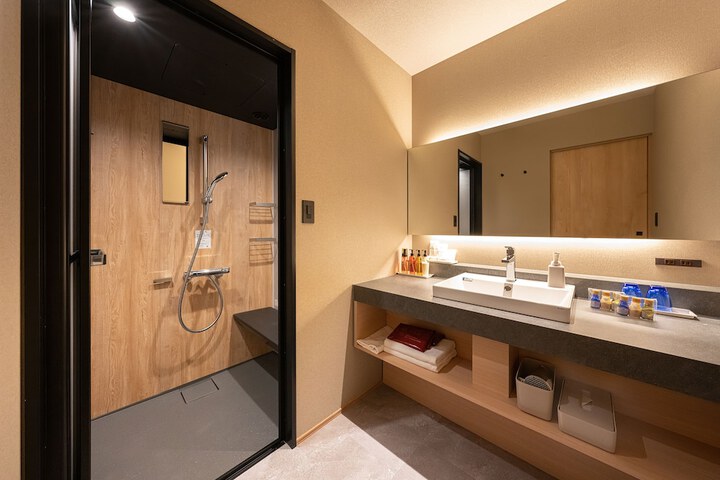 Room 13 of 39