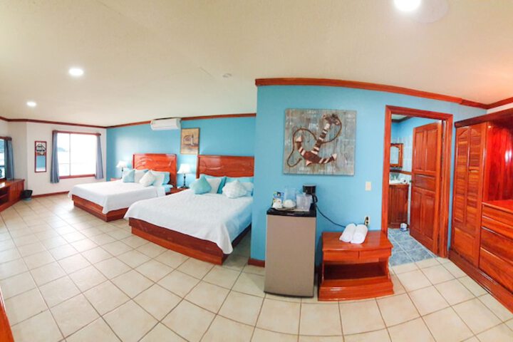 Room 15 of 44