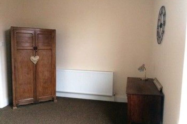 Room 7 of 17