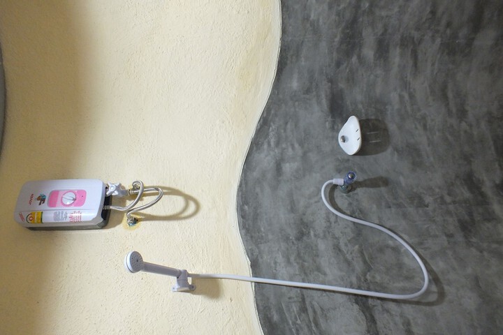 Room 17 of 27