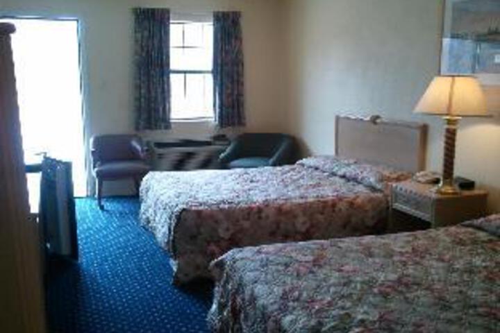 Room 8 of 20