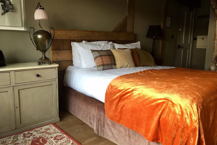 Room 12 of 85