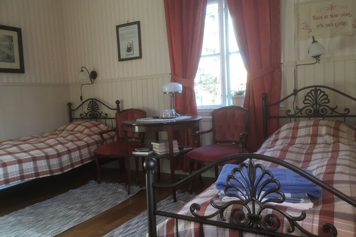 Room 10 of 71