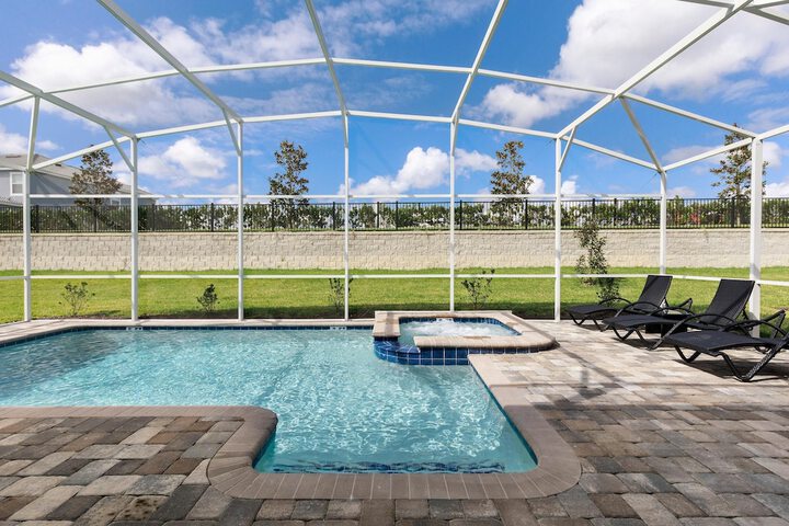 Pool 16 of 31