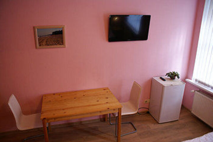 Room 16 of 19