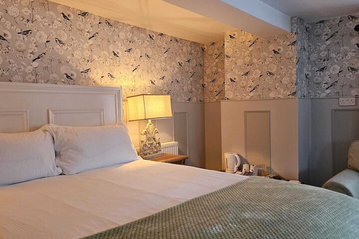 Room 14 of 29