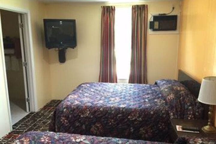 Room 7 of 15