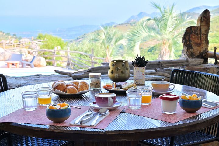 Breakfast/Coffee Service 68 of 83