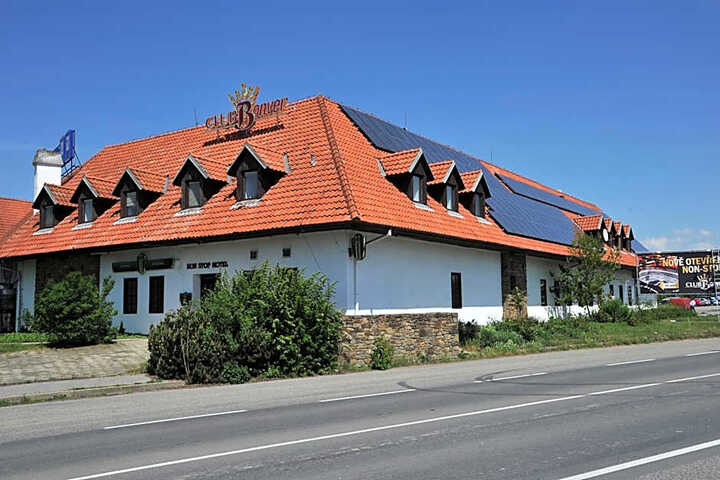 Photo 9